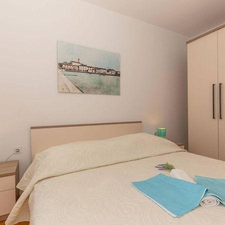 Three Bedroom Apartment In Biograd Біоград-на-Мору Екстер'єр фото